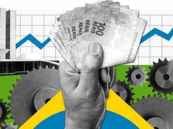 Reforma Tributária 2025: O Que Muda e Como Sua Empresa Deve se Preparar // Imagem de mãos segurando uma quantia em dinheiro brasileiro // Contabilidade Em Curitiba